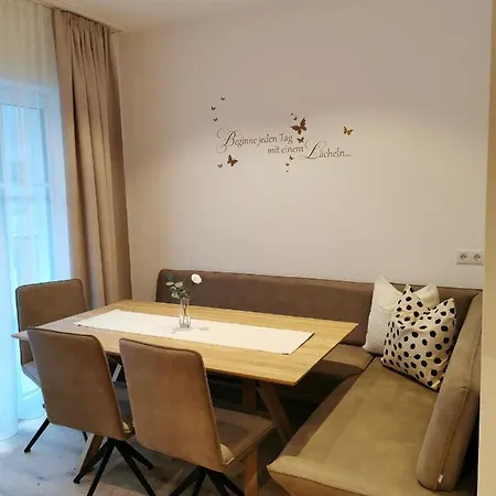 Апартаменты Feine Bleibe Эбен (Понгау)